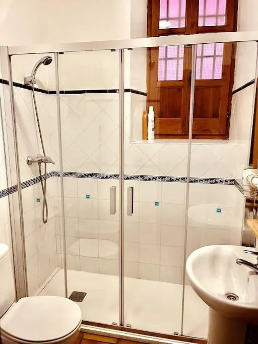 Charming Spacious Albayzin Apartment Granada 0*,